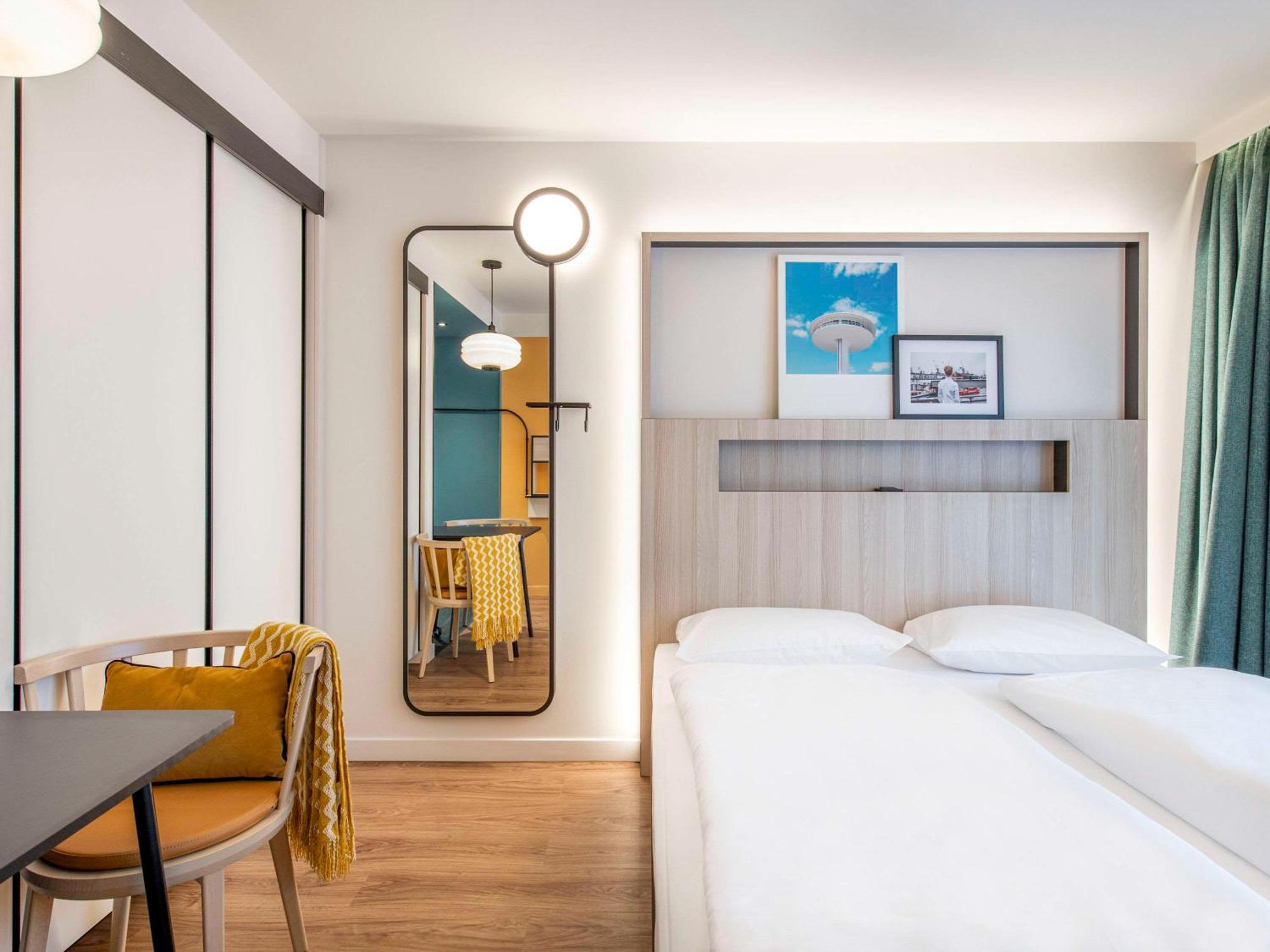 Aparthotel Adagio Access Porte De Camargue Сен-Мартен-де-Кро Экстерьер фото